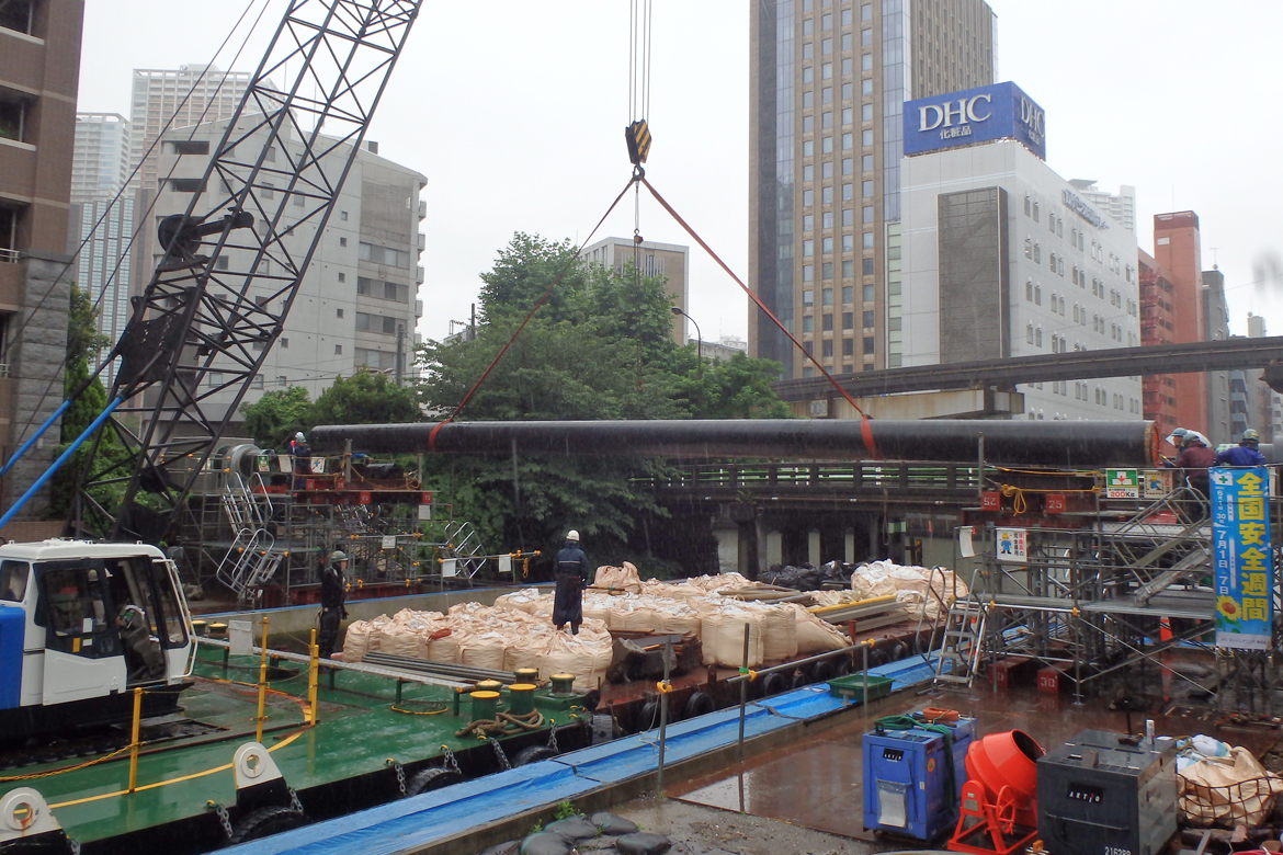 港区芝浦1－16香取橋ガス管移設工事 | 民間事業